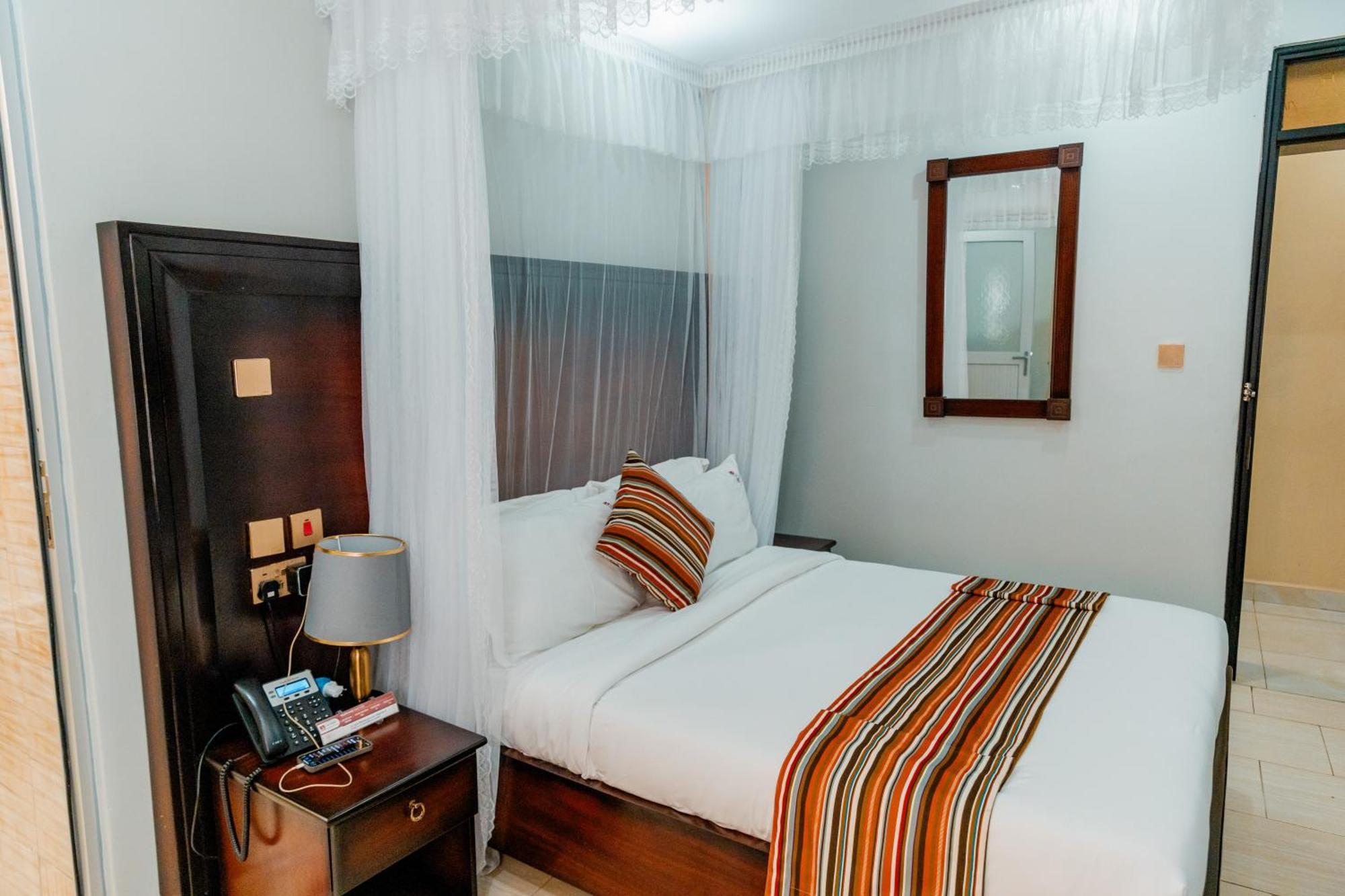 Las Vegas Garden Hotel Mbarara Eksteriør bilde